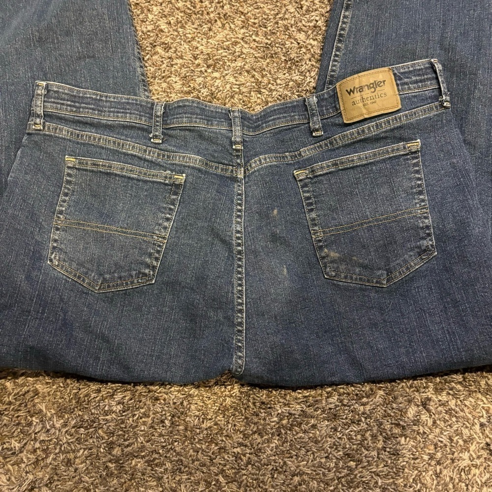 Men’s Wrangler Authentics Jeans